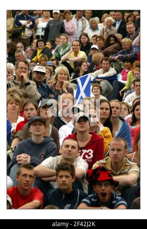 Support for Andrew Murray on Murray Mount (Henman Hill) Murray was playing against David Nalbandian.pic David Sandison 25/6/2005 Stock Photo