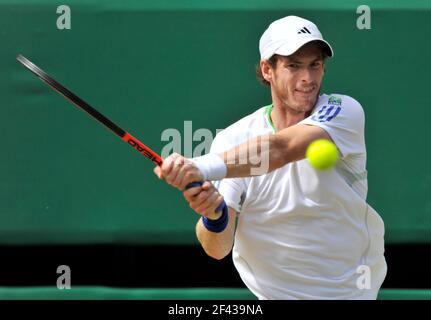 WIMBLEDON 2011. 7th Day. ANDY MURRAY DURING HIS MATCH WITH RICHARD GASQUET. 27/6/2011. PICTURE DAVID ASHDOWN Stock Photo