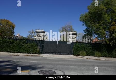 Bridget Fonda, Danny Elfman, Molly Elfman Film Independent Screening Of  'Taking Woodstock' Held at The Arclight Theatres Stock Photo - Alamy