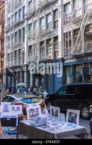 geography / travel, USA, New York, New York City, Manhattan, SoHo, Prince Street, artist, facade with , Additional-Rights-Clearance-Info-Not-Available Stock Photo