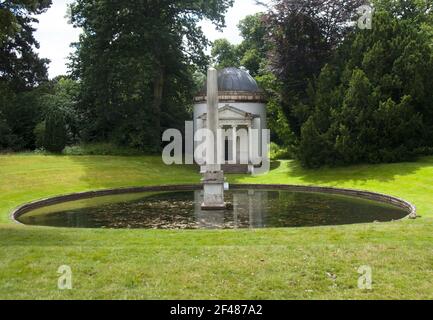 The Ionic Temple, Obelisk and Mirror Pond in Chiswick House Gardens was Lord Burlington's first architectural project in 1717 Stock Photo