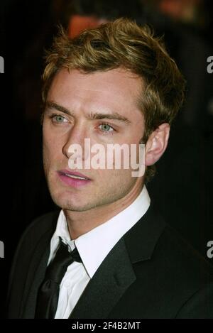 Jude Law arriving at the premiere of 'Cold Mountain' at The Ziegfeld Theater in New York City on December 9, 2003.  Photo Credit: Henry McGee/MediaPunch Stock Photo