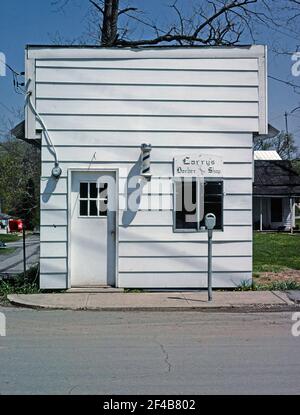 1970's United States -  Larry's Barber Shop Elizabeth West Virginia ca. 1978 Stock Photo