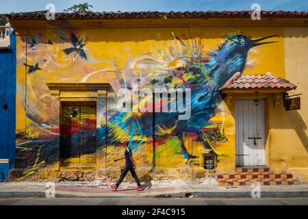Colourful mural in the Getsemini neighbourhood of historic Cartagena de Indias, Colombia. Stock Photo