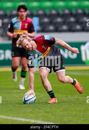 Twickenham Stoop, London, UK. 20th Mar, 2021. English Premiership Rugby, Harlequins versus Gloucester; Harlequins, Gloucester; Tyrone Green of Harlequins scoring after 25 minutes Credit: Action Plus Sports/Alamy Live News Stock Photo