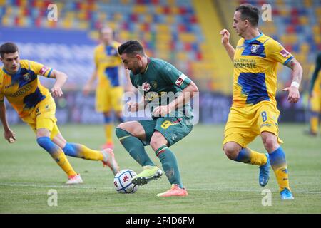 Massimo Coda of Lecce (C) in action during the Italian championship, BKT Lega Serie B football match between Frosinone Calcio and US Lecce on March 20, 2021 at Benito Stirpe stadium in Frosinone, Italy - Photo Federico Proietti / DPPI Stock Photo