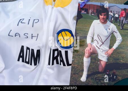 Peter Patrick Lorimer Memorial, Elland Road Leeds 20 March 202.  Peter Lorimer(14 December 1946 – 20 March 2021) was a Scottish professional footballer, best known for his time with Leeds United and Scotland during the late 1960s and early 1970s. Stock Photo