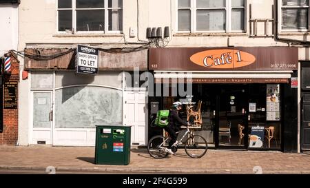 Epsom London UK, March21 2021, Empty High Street Shop To Let Stock Photo