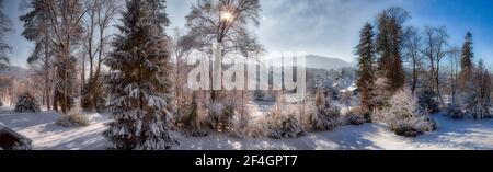 DE - BAVARIA: Panoramic view along river Isar at Bad Toelz with Blomberg mountain in background Stock Photo
