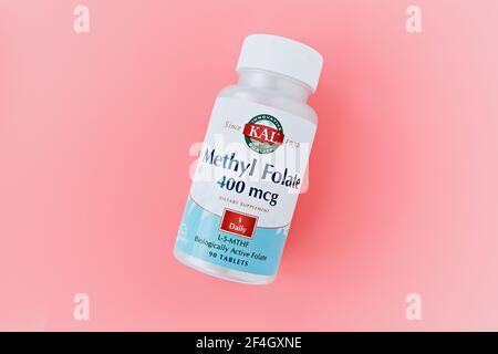 close-up of methyl folate tablets in the jar. dietary concept. dietary supplement Stock Photo