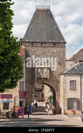 Gate to the medieval village of Noyers-sur-Serein, listed as one the Most Beautiful Villages of France, Yonne (89), Bourgogne-Franche-Comte region, Fr Stock Photo