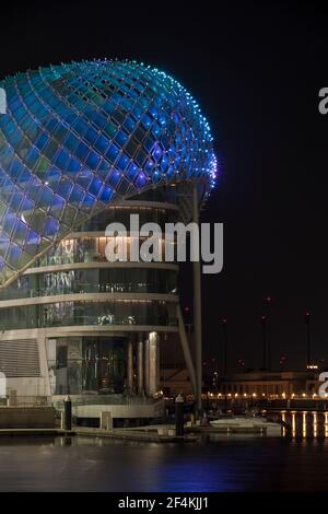 United Arab Emirates, Abu Dhabi, Yas Island, View of marina and Yas Viceroy Hotel Stock Photo