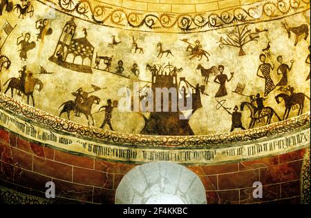SPAIN - BASQUE COUNTRY - ALAVA. Gacea, medieval mural paintings in the church apse Stock Photo