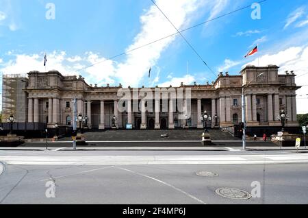 Melbourne, VIC, Australia - November 05, 2017: Collonaded Parliament House of Victoria located in East Melbourne Stock Photo