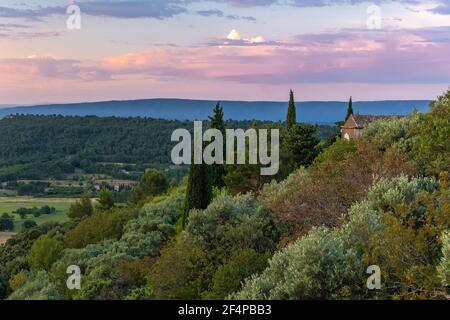 Goult in Provence, sunrise on the mountain Stock Photo