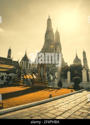 Wat Arun, The Temple of Dawn. This is an Important Buddhist Temple and a Famous Tourist Destination in Bangkok Yai District of Bangkok, Thailand. Stock Photo