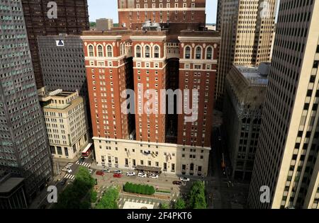 Exterior view of historic Omni William Penn Hotel in William Penn Place, Downtown Pittsburgh. Pennsylvania.USA Stock Photo