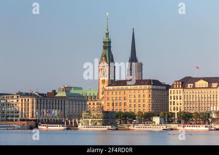 geography / travel, Germany, Hamburg, Hamburg, view across the Inner Alster towards Hamburg city hall, Additional-Rights-Clearance-Info-Not-Available Stock Photo
