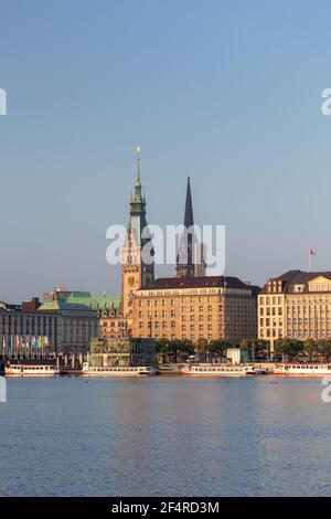 geography / travel, Germany, Hamburg, Hamburg, view across the Inner Alster towards Hamburg city hall, Additional-Rights-Clearance-Info-Not-Available Stock Photo