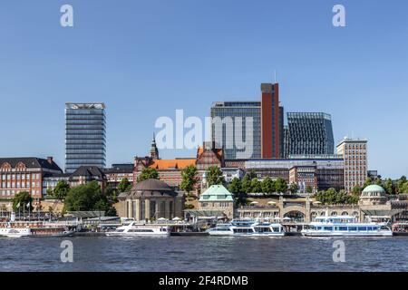 geography / travel, Germany, Hamburg, Hamburg Steinwerder, view to St. Pauli-Landungsbruecken from the, Additional-Rights-Clearance-Info-Not-Available Stock Photo