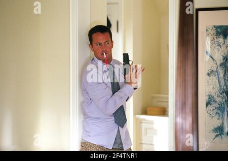 MATTHEW PERRY in THE WHOLE TEN YARDS (2004), directed by HOWARD DEUTCH. Credit: WARNER BROS. PICTURES / MASI, FRANK / Album Stock Photo
