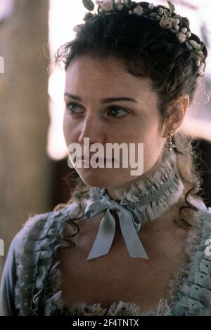 LISA BRENNER in THE PATRIOT (2000), directed by ROLAND EMMERICH. Credit: MUTUAL FILM COMPANY / Album Stock Photo