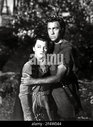 RICHARD TODD and JOAN RICE in THE STORY OF ROBIN HOOD AND HIS MERRIE MEN (1952), directed by KEN ANNAKIN. Credit: WALT DISNEY PRODUCTIONS / Album Stock Photo