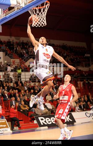 BASKETBALL - FRENCH CHAMPIONSHIP PRO A 2009/2010 - LE MANS (FRA) - 13/11/2009 - PHOTO : JEAN FRANCOIS MOLLIERE / DPPILE MANS v CHALON SUR SAONE - ZACK WRIGHT / LE MANS Stock Photo