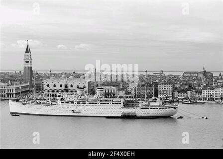 Travel Photos Italy. Venice. Passenger ship 'Milwaukee', lying in front of the Markusplatz in front of anchor. View of San Giorgio Maggiore Stock Photo