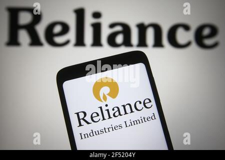 Reliance Industries Limited arm grants ₹750-cr Loan to Shapoorji Pallonji  Company - The Economic Times