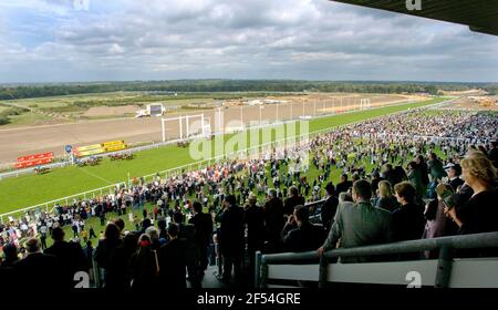 RACING AT ASCOT. THE ASCOT FINALE. THE MILES AND MORRISON OCTOBER STAKES. FRANKIE DETTORI  WINNING ON BADMINTON 26/9/2004.  PICTURE DAVID ASHDOWNRACING Stock Photo