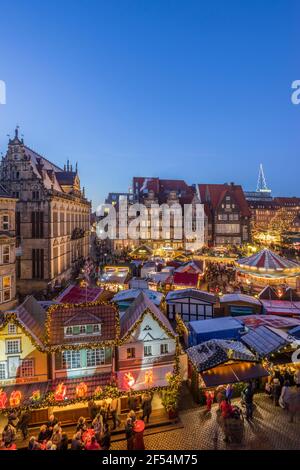 geography / travel, Germany, Bremen, Christmas market in the evening, Additional-Rights-Clearance-Info-Not-Available