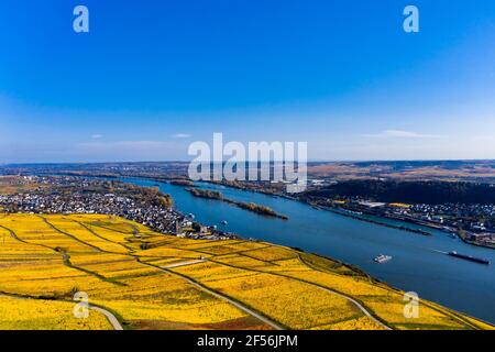 Germany, Hesse, Rudesheim am Rhein, Helicopter view of riverside town and surrounding vineyards in Rhine Gorge Stock Photo