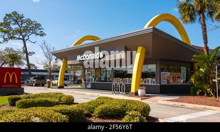 Retro Googie style McDonald's fast food restaurant with golden arches in Atlantic Beach, Florida. (USA) Stock Photo