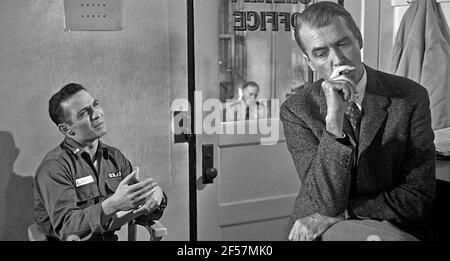 ANATOMY OF A MURDER 1959 Columbia Pictures film with James Stewart at right as defence lawyer Paul Biegler and and Ben Gazzara as the accused Lt. Frederick Manion. Stock Photo