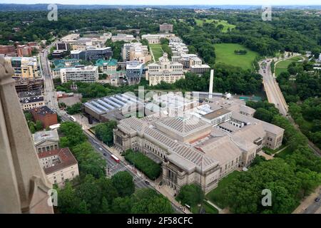 Aerial view of Carnegie Museum of Nature History with Carnegie Museum of Art at left and Carnegie Mellon University in the background.Pittsburgh.PA.USA Stock Photo