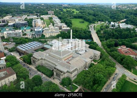 Aerial view of Carnegie Museum of Nature History with Carnegie Museum of Art at left and Carnegie Mellon University in the background.Pittsburgh.PA.USA Stock Photo