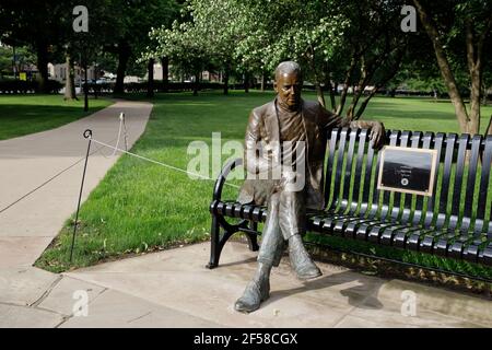 The memoria bench and statue of Organ transplantation expert Thomas Earl Starzl inside the campus of University of Pittsburgh.Pittsburgh.Pennsylvania.USA Stock Photo