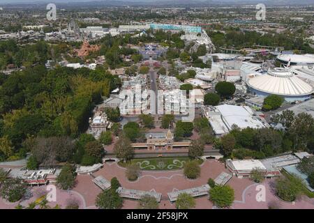 Main Street Train Station Disneyland California Stock Photo - Alamy