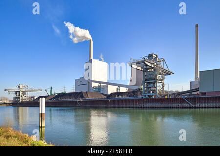 Rheinhafen steam power plant in Karlsruhe in Germany used for generation of electricity and district heating from hard coal Stock Photo
