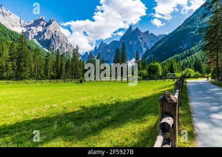 Typical views of the dolomitic valley floor. The Val Fiscalina Stock Photo