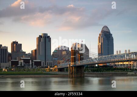 geography / travel, USA, Ohio, Cincinnati, view from Covington (Kentucky) towards Cincinnati Skyline, Additional-Rights-Clearance-Info-Not-Available Stock Photo