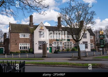 The Beeches Pub, Thornbridge Avenue, Great Barr, Birmingham, UK Stock ...