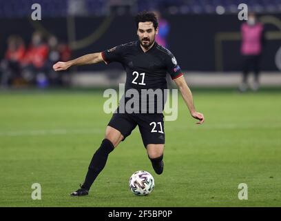 Duisburg, Germany. 25th Mar, 2021. firo: 25.03.2021 Football, Soccer: Landerspiel National Team WM Qualification 2021/2022, Group J, Germany, GER - Iceland Ilkay GUNDOGAN, GER, Einzelaktio | usage worldwide Credit: dpa/Alamy Live News Stock Photo