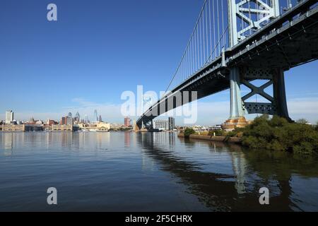 geography / travel, USA, Pennsylvania, Philadelphia, Skyline mit Delaware River und Benjamin Franklin , Additional-Rights-Clearance-Info-Not-Available Stock Photo