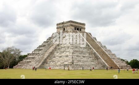 El Castillo ''the castle', known as the Temple of Kukulcán (or Kukulcán),a Mesoamerican step-pyramid at the center of Chichen Itza.A pre-Columbian city built by the Maya.Terminal Classic period.Located in Tinúm Municipality,Yucatán, Mexico Stock Photo