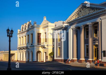 Cuba, Cienfuegos, Parque Martí, Teatro Tomas Terry and Colegio San Lorenzo Stock Photo