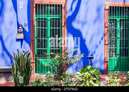 Mexico Mexico City Ciudad de Federal District Distrito DF D.F. CDMX Coyoacan Del Carmen Frida Kahlo Museum Museo Frida Kahlo Casa Azul Blue House cent Stock Photo
