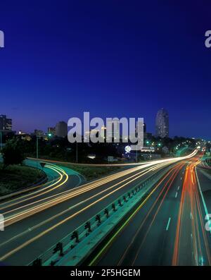 2003 HISTORICAL INTERSTATE 40 BUSINESS LOOP DOWNTOWN SKYLINE WINSTON SALEM NORTH CAROLINA USA Stock Photo