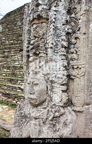 King Zots Choj Muan: Mayan Stela in Tonina. Chiapas, Mexico Stock Photo